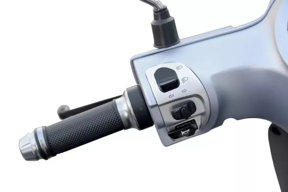 Skuter elektryczny - HECHT CITIS SILVER